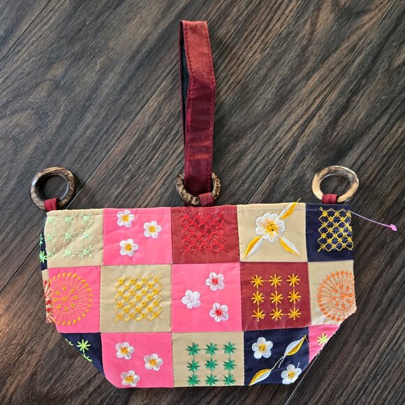 Bohemian Style Satin & Embroidery Patchwork Wristlet NWT - Picture 5 of 6